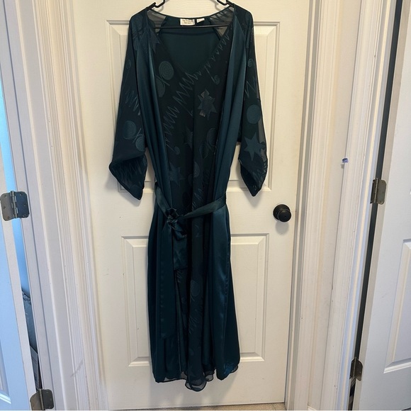 Victoria's Secret Dresses & Skirts - VICTORIA’S Secret Vintage Gold Label Slip Dress / Nightgown and Robe Size Large